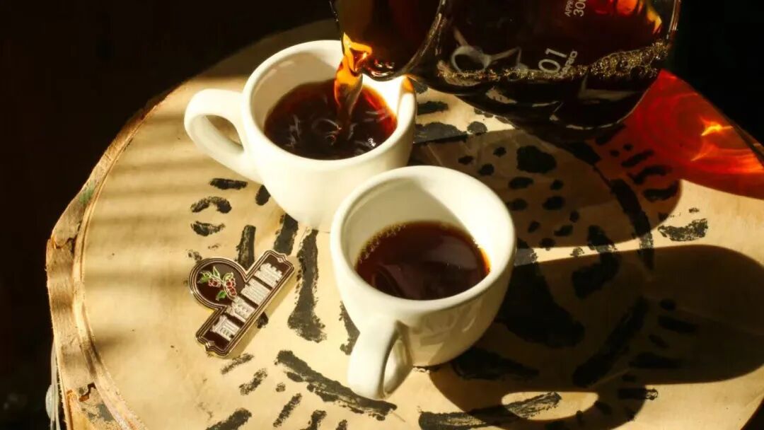 Unveiling the Origins of Jamaican Blue Mountain Coffee | Flavor Characteristics, Reasons for High Prices, and How to Identify Authentic Beans