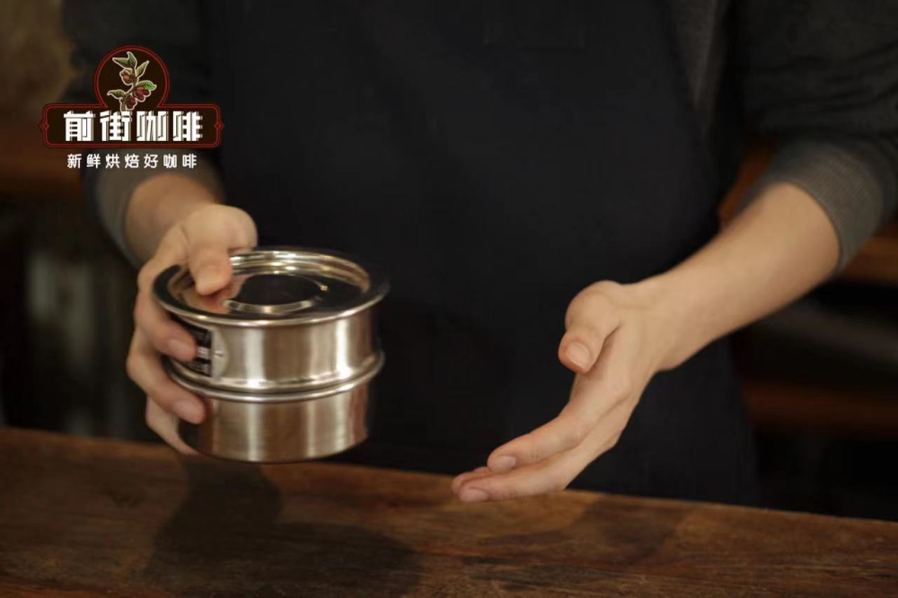 French Press Coffee Brewing Guide: A Complete Breakdown of Grind Size, Coffee-to-Water Ratio, and Extraction Time