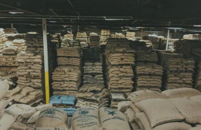 ICE inventory is running critically low！Brazilian coffee is accelerating its stockpiling—analysis of Arabica price trends in 2026
