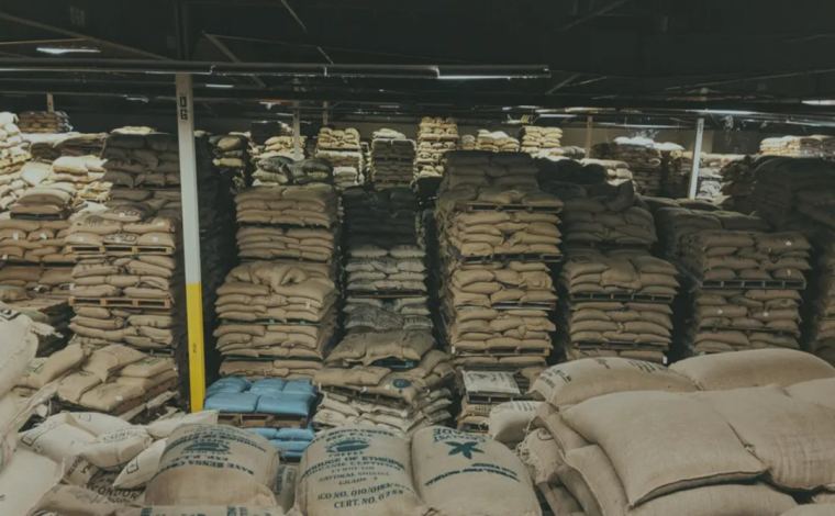 ICE inventory is running critically low！Brazilian coffee is accelerating its stockpiling—analysis of Arabica price trends in 2026