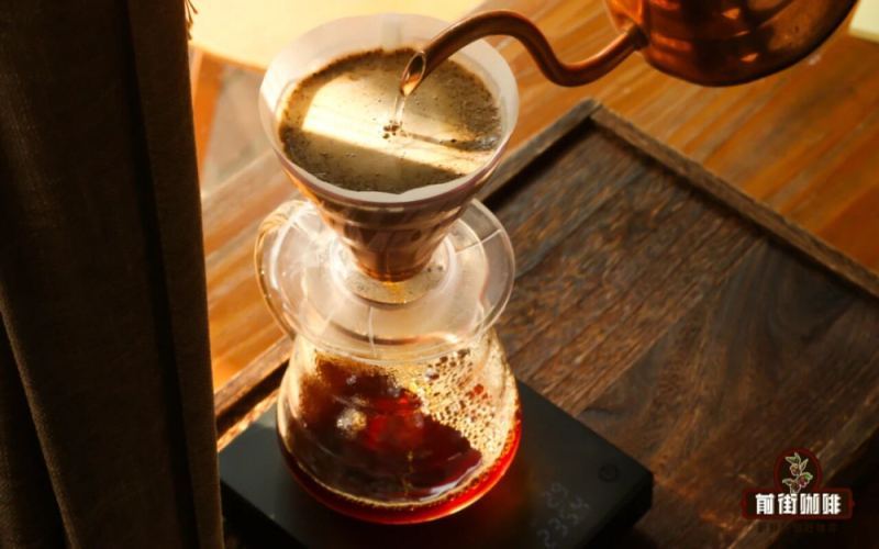 French Press vs Pour Over Coffee: Differences in Extraction Principles & Complete French Press Brewing Tutorial