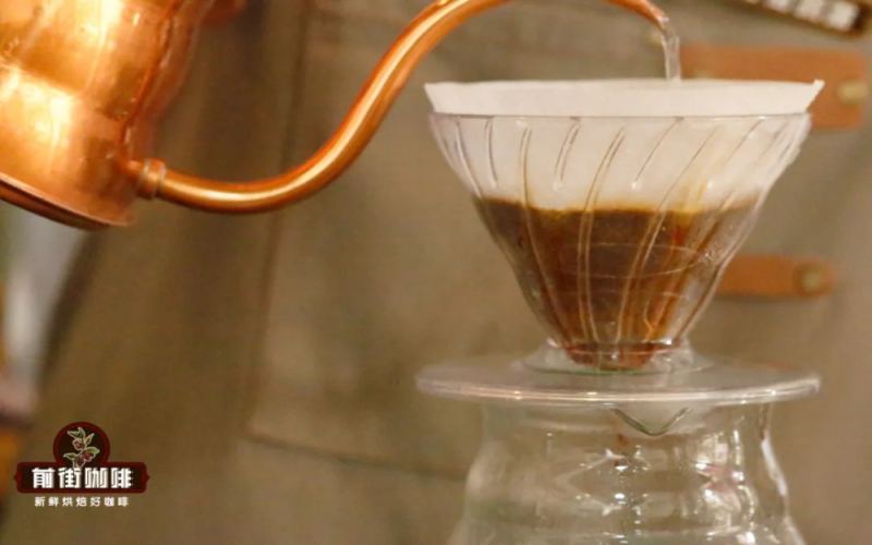 Essential Guide to Pour Over Coffee: Understanding the Difference Between Coffee-to-Water Ratio and Coffee-to-Liquid Ratio, and Conversion Techniques