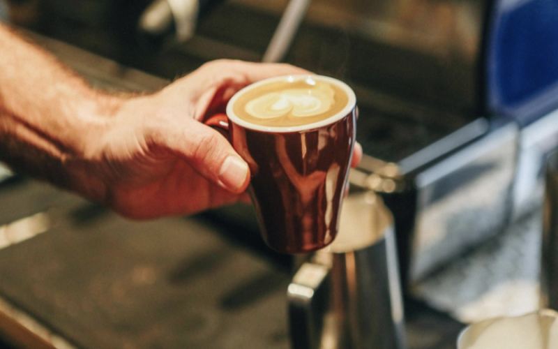 What’s the difference between a Flat White and a Latte? A complete breakdown of milk foam, ratios, and brewing techniques