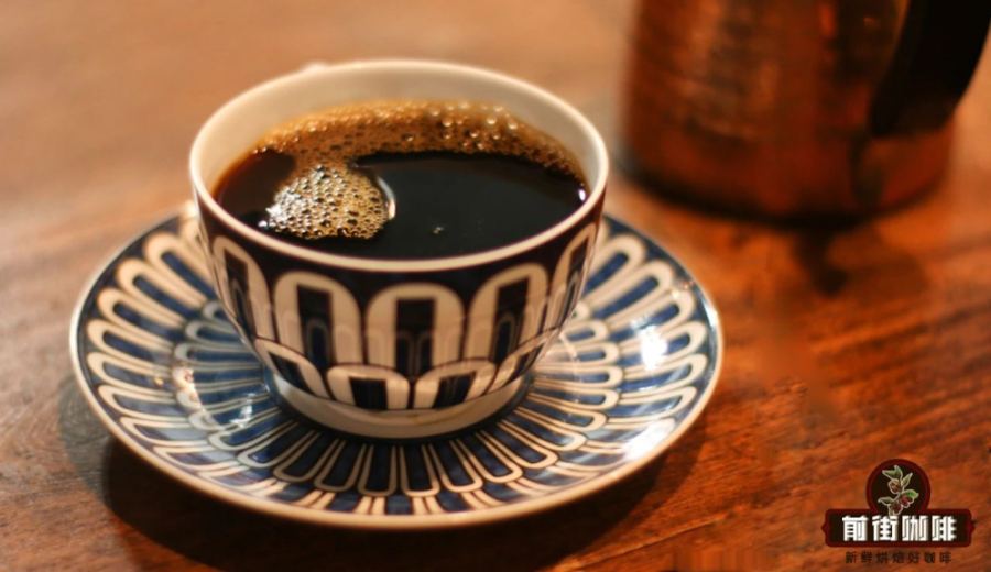 Is it normal for dark roasted coffee beans to have an oily surface? How to identify and store pour over beans that have absorbed moisture?
