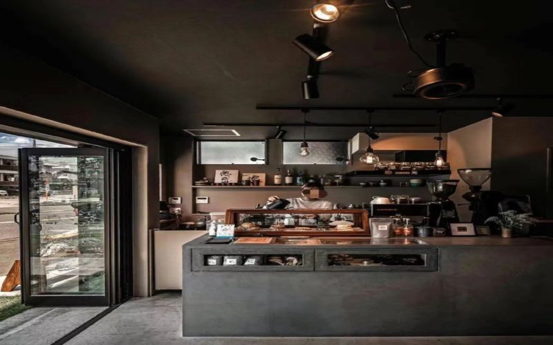 New Baristas’ Career Planning: A Guide to Choosing Between Chain and Independent Cafés