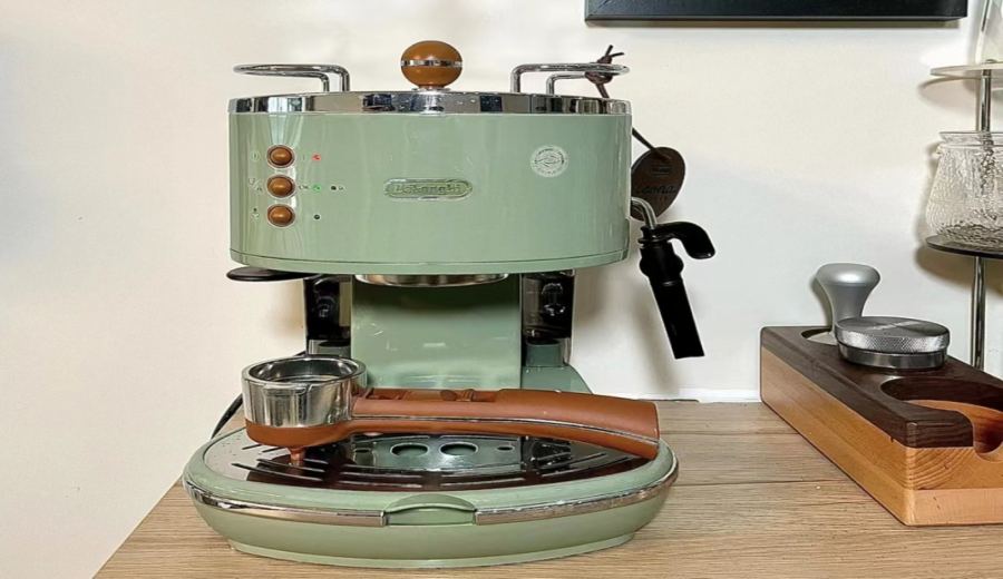 Troubleshooting Three Blinking Lights on De'Longhi Coffee Machine & Guide to Using Nespresso Dolce Gusto Capsule Machine