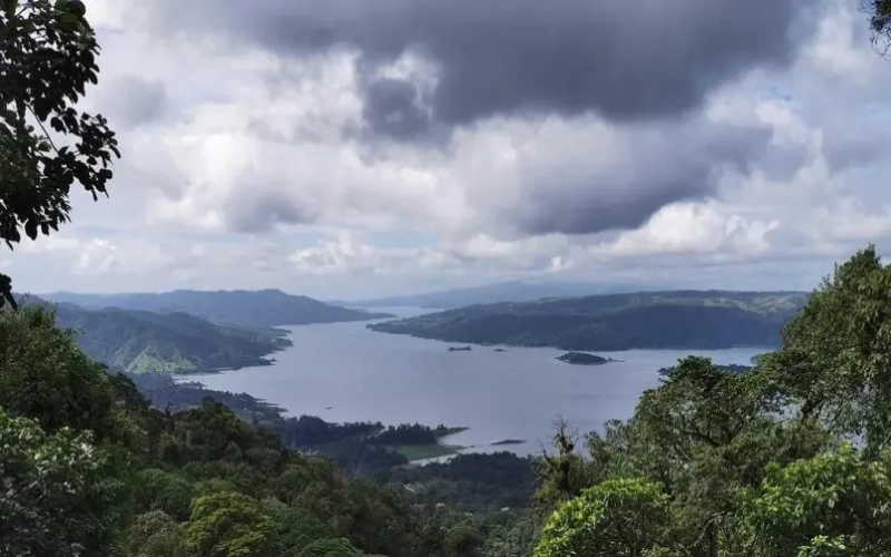 Costa Rica faces a water crisis: Coffee farming under threat from pollution and drought