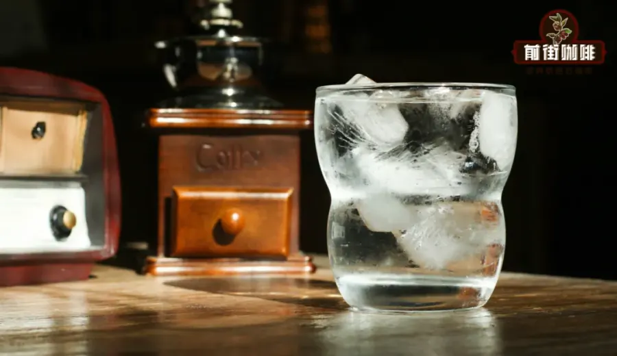 The Science Behind Drinking Iced Water Before Espresso: 5 Key Details to Enhance Flavor Perception