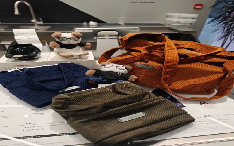 Controversy Over Mstand Corduroy Tote Bag Quality Control！Real-World Thickness and Durability Analysis of Brown-Toned Colorways