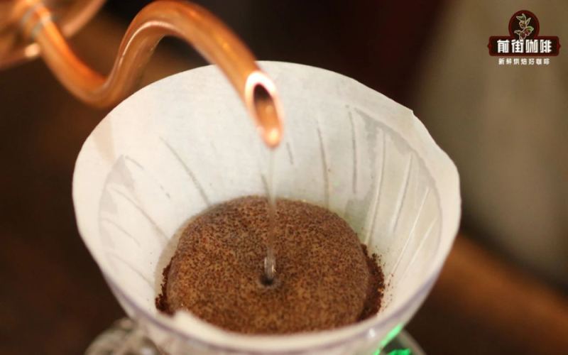 A Detailed Guide to the Three-Stage Pouring Technique for V60 Pour Over Coffee: From Bloom to Extraction, Mastering Flavor Layers
