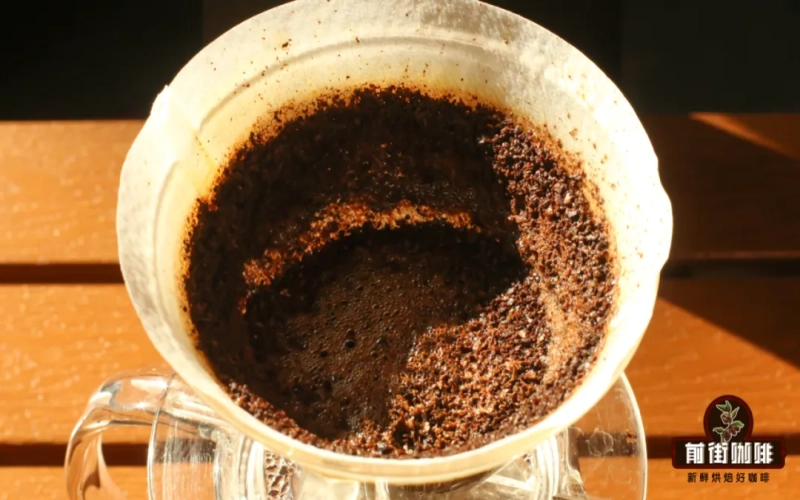 What to do about channeling in your pour over coffee bed? Solve uneven pouring and extraction flavor issues