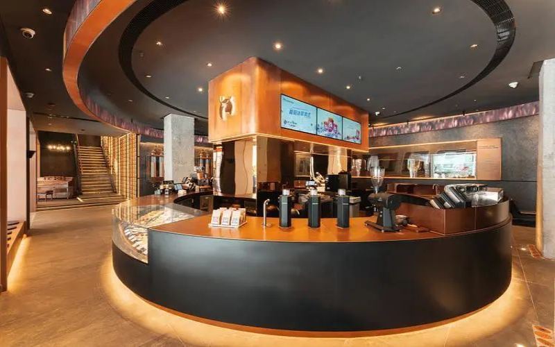 Luckin Q2 revenue surpasses Starbucks China!
How the 10,000-store + ¥9.9 strategy is reshaping the market landscape