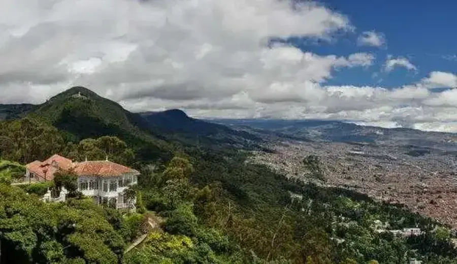 Introduction to the Antioquia Coffee Region in Colombia: The Rise of the Chiroso Variety and Pour Over Flavor Analysis