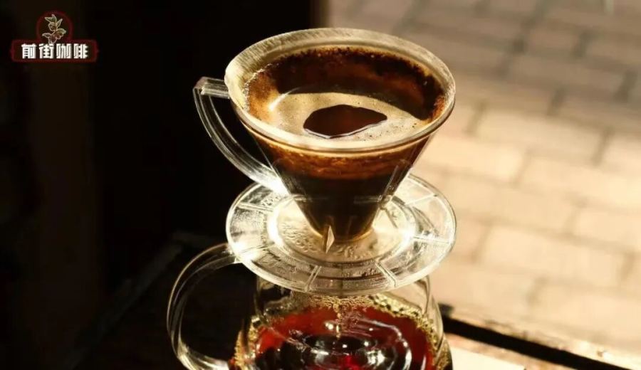 Hand Drip Coffee Bed Observation Technique: Understanding Extraction Status from Blooming to the Crater