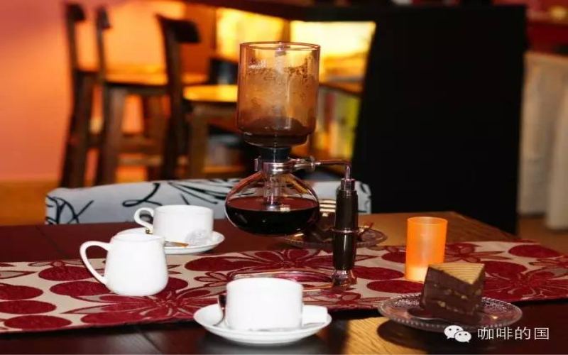 How is caffeine removed? A complete analysis of the principles behind supercritical CO₂ extraction technology and the advantages of decaffeinated coffee