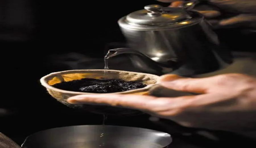 Understanding the Essence of Coffee Through Go Terminology: The Fundamental Principles and Flavor Keys of Pour Over and Roasting