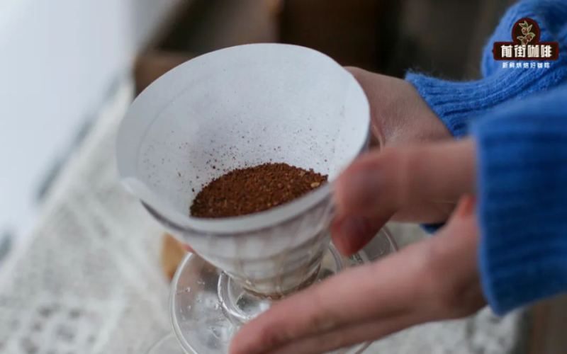 Pour Over Coffee Technique: The Science & Practical Guide to Avoiding Tapping the Filter Cone