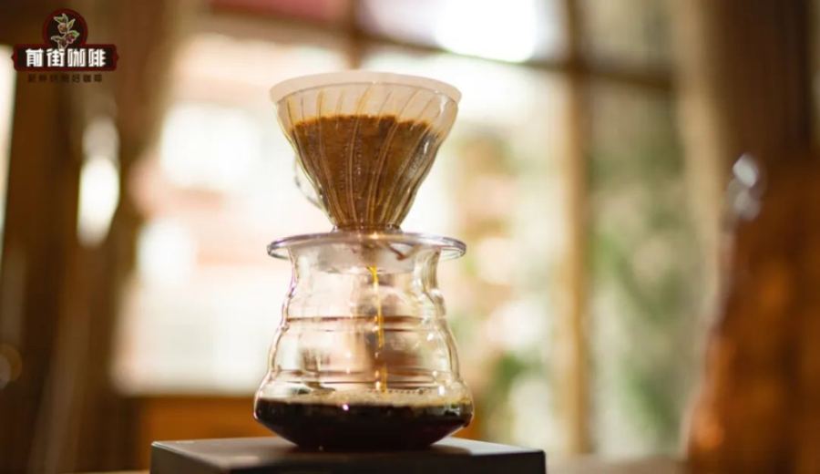 How to Choose a Pour Over Coffee Dripper? The Practical Impact of Four Materials on Brewing Temperature and Flavor