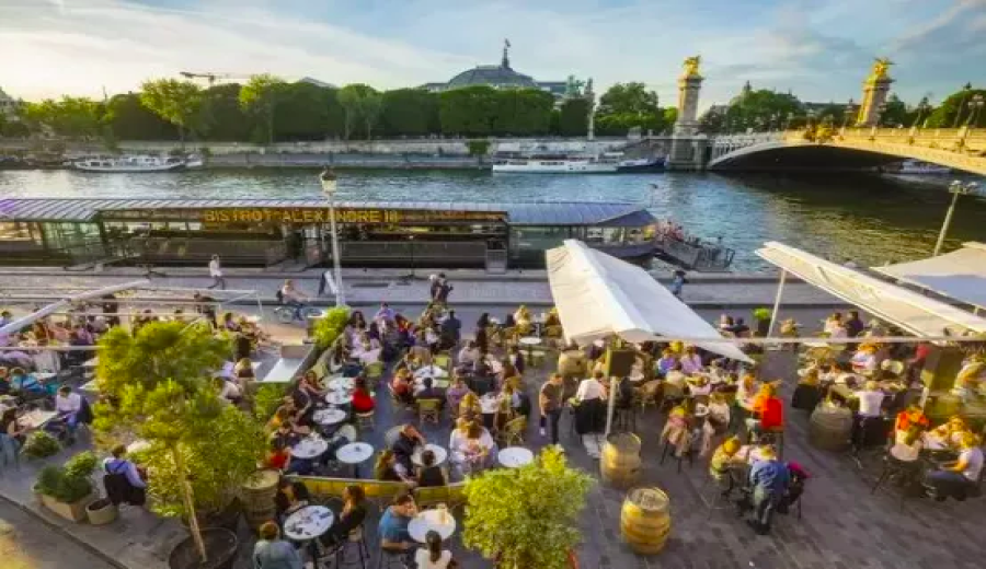 Parisian cafés in peril: How French outdoor café culture is fighting for World Heritage protection