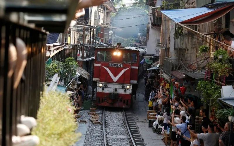 Vietnam’s Hanoi Train Street Closes Temporarily: Balancing Safety and Tourism?