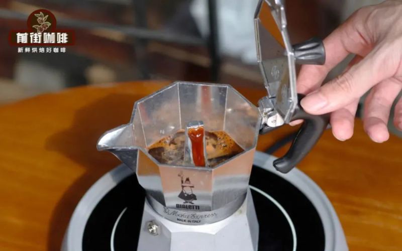 Why is Yemeni coffee so rare? The challenges of war, khat, and natural processing
