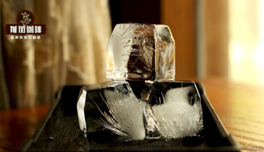 Complete Guide to Japanese Iced Pour Over: What’s the Difference Between Pre-Chilling and Post-Chilling? The Golden Ratio of 15g Coffee Grounds + 100g Ice