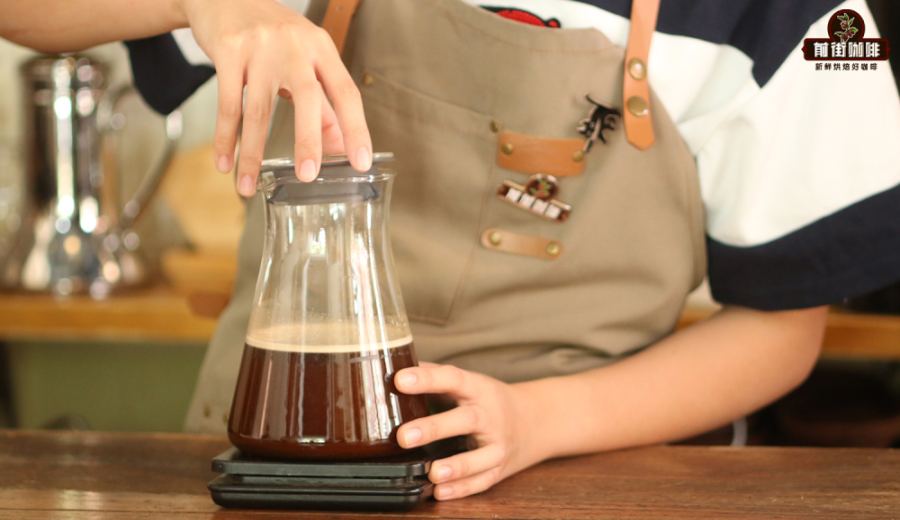 Cold Brew Coffee Making Guide: Enhance Flavor Through Grind Size, Coffee-to-Water Ratio, and Time Control