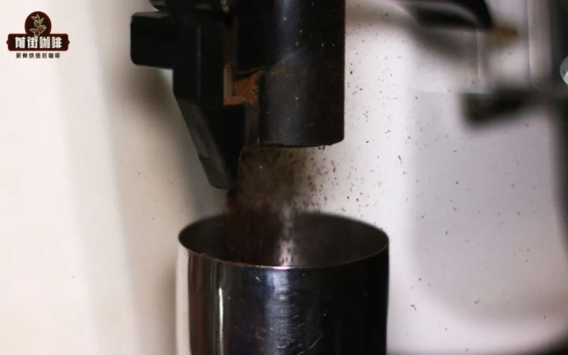 How to solve static electricity and coffee dust sticking to your grinder? A complete guide to static and dark roast oil issues