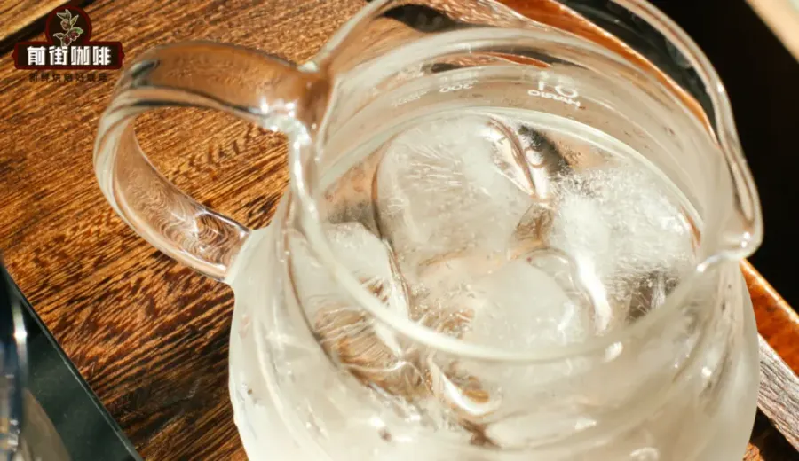 Ice Pour Over Test: Is 4°C Ice Water Extraction Viable? A Complete Analysis of Grind Size and Flavor Efficiency