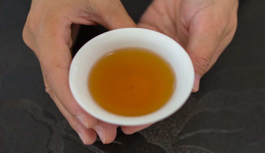 Comparison of the Differences Between Anji Black Tea and White Tea | Analysis of the Production Process and Flavor of Baiye No. 1