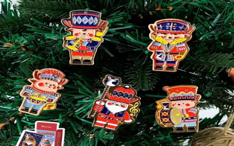 Luckin Coffee Blind Box Badge Weighing Guide: How to Use an Electronic Scale to Pick the Drum Deer Metal Badge