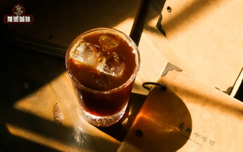 Beginner's Guide to Cold Brew Coffee at Home: A Comprehensive Breakdown of Grinding and Steeping Techniques to Achieve a Sweet and Rich Flavor Profile