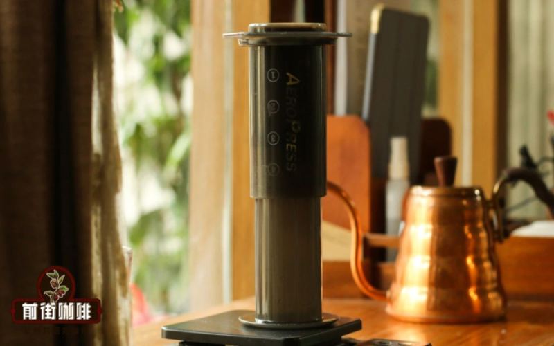 Complete Guide to Making Iced Latte with AeroPress: 10 Steps to a Rich and Smooth Homemade Coffee