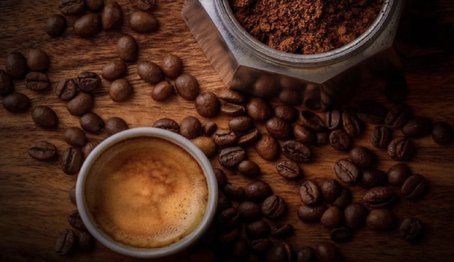 Coffee Health Drinking Guide: Daily Intake, Demographic Recommendations, and Brewing Method Analysis