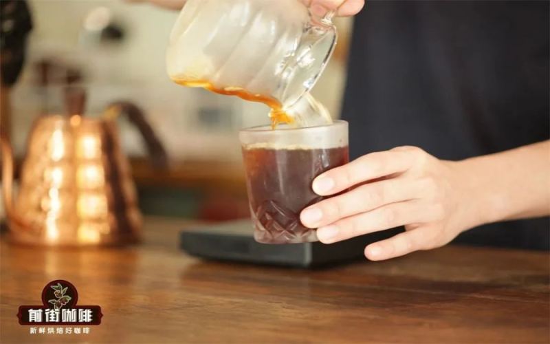 Complete Guide to Iced Pour Over Coffee: From Coffee-to-Water Ratio to Pouring Techniques — Master the Secrets of Iced Brew Flavor