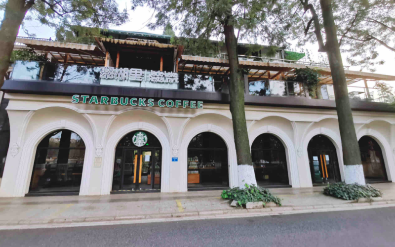 Behind the Closure of Starbucks at Kunming Cuihu: An Analysis of Store Adjustments and Localization Strategies