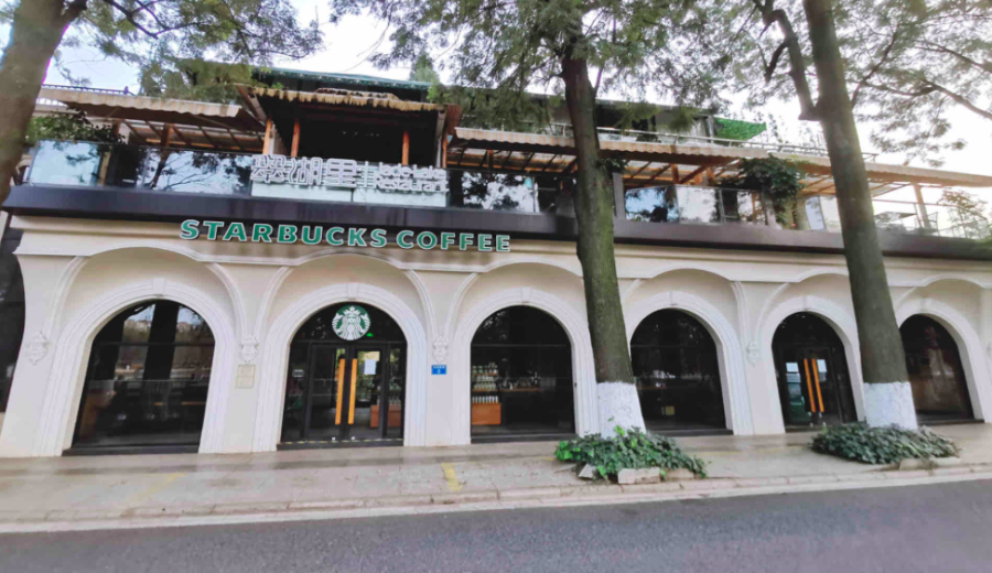 Behind the Closure of Starbucks at Kunming Cuihu: An Analysis of Store Adjustments and Localization Strategies