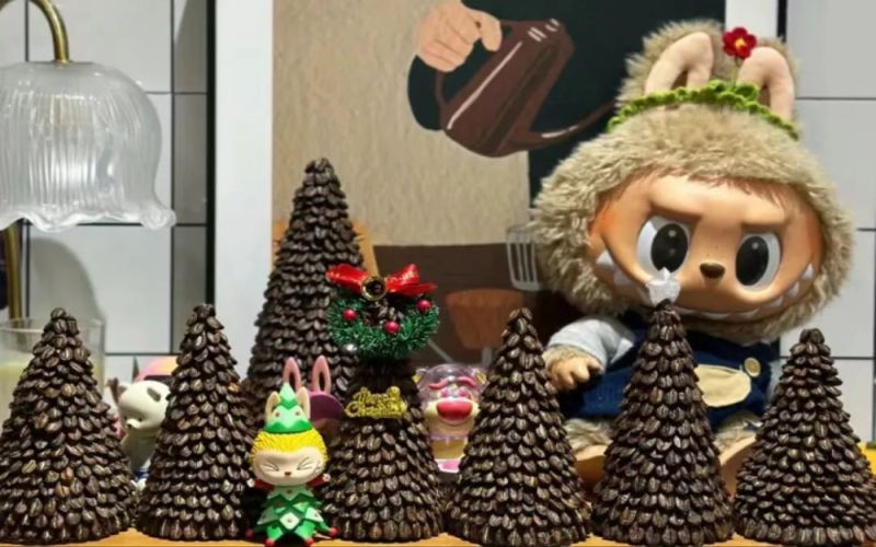 Complete DIY Guide to Coffee Bean Christmas Trees: From Material Selection to Giant Tree Making Techniques