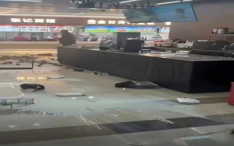 Jilin University Kudi Coffee Store Vandalized by Students: University Response and On-site Damage Analysis