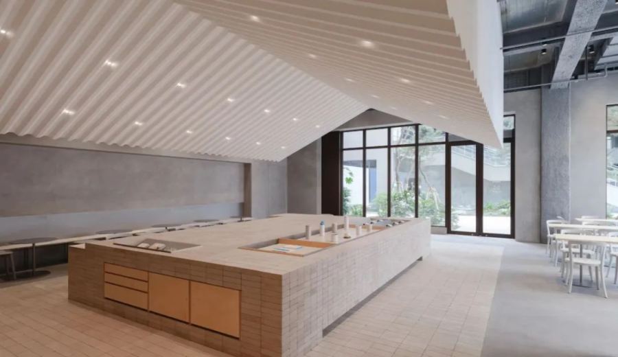 Blue Bottle Coffee’s Shanghai Shangxin·Xinsuo Store Debuts: Eighth Location in China Boasts Eco-Friendly Design and Local Connections