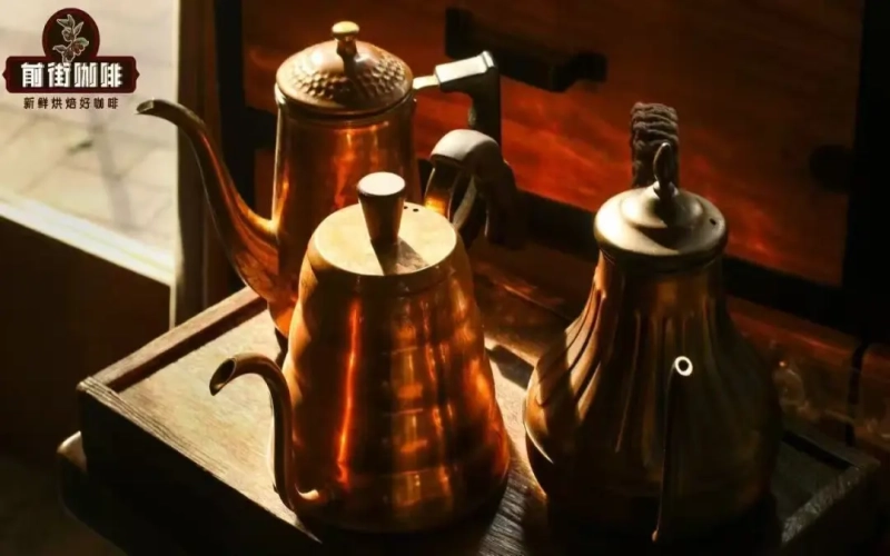 What if you don’t have a professional pour over kettle? You can still brew a coffee with distinct layers using an ordinary electric kettle