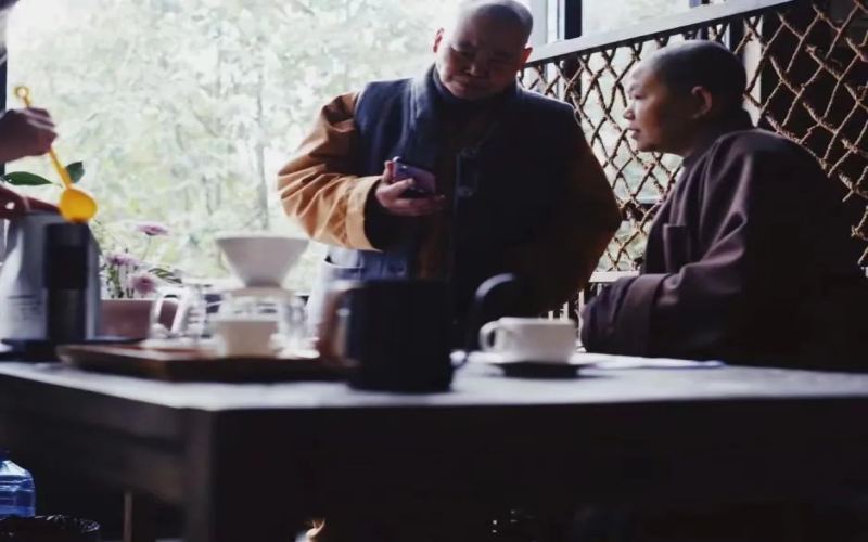 The Secret Behind the Viral Popularity of Temple Coffee: How Young People Seek a Fusion of Zen and Coffee Flavors