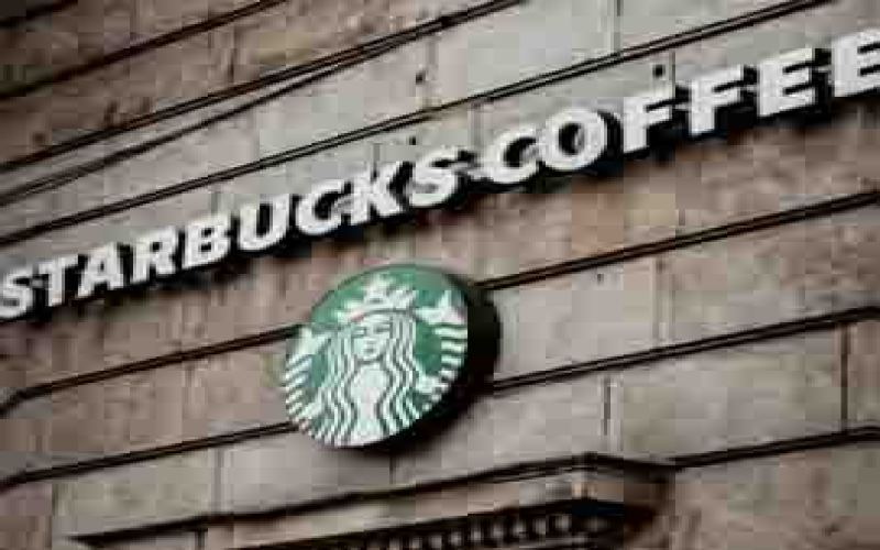 Starbucks’ Cross-Industry Beauty Venture: Business Opportunities and Challenges Behind the Launch of Its Fashion & Beauty Division