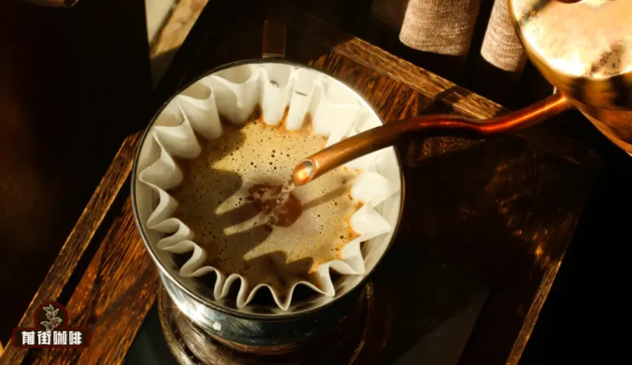 Analysis of Pour Over Coffee Segmental Pouring Techniques: Differences & Flavor Control Between Three-Stage vs. Single-Pour Methods