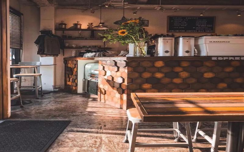 Is it hard to run an independent café? How can a part-time job support your coffee dream?