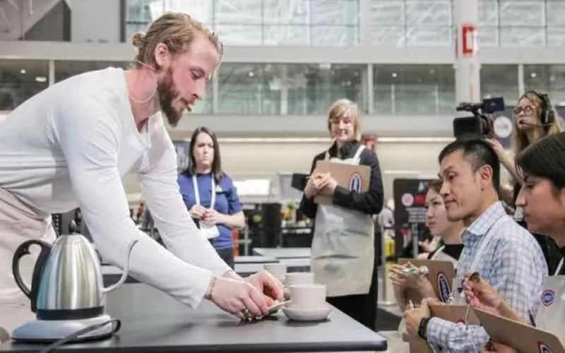 No bloom for light roast pour over? Flavor analysis of Patrik Rolf's two-stage pouring method