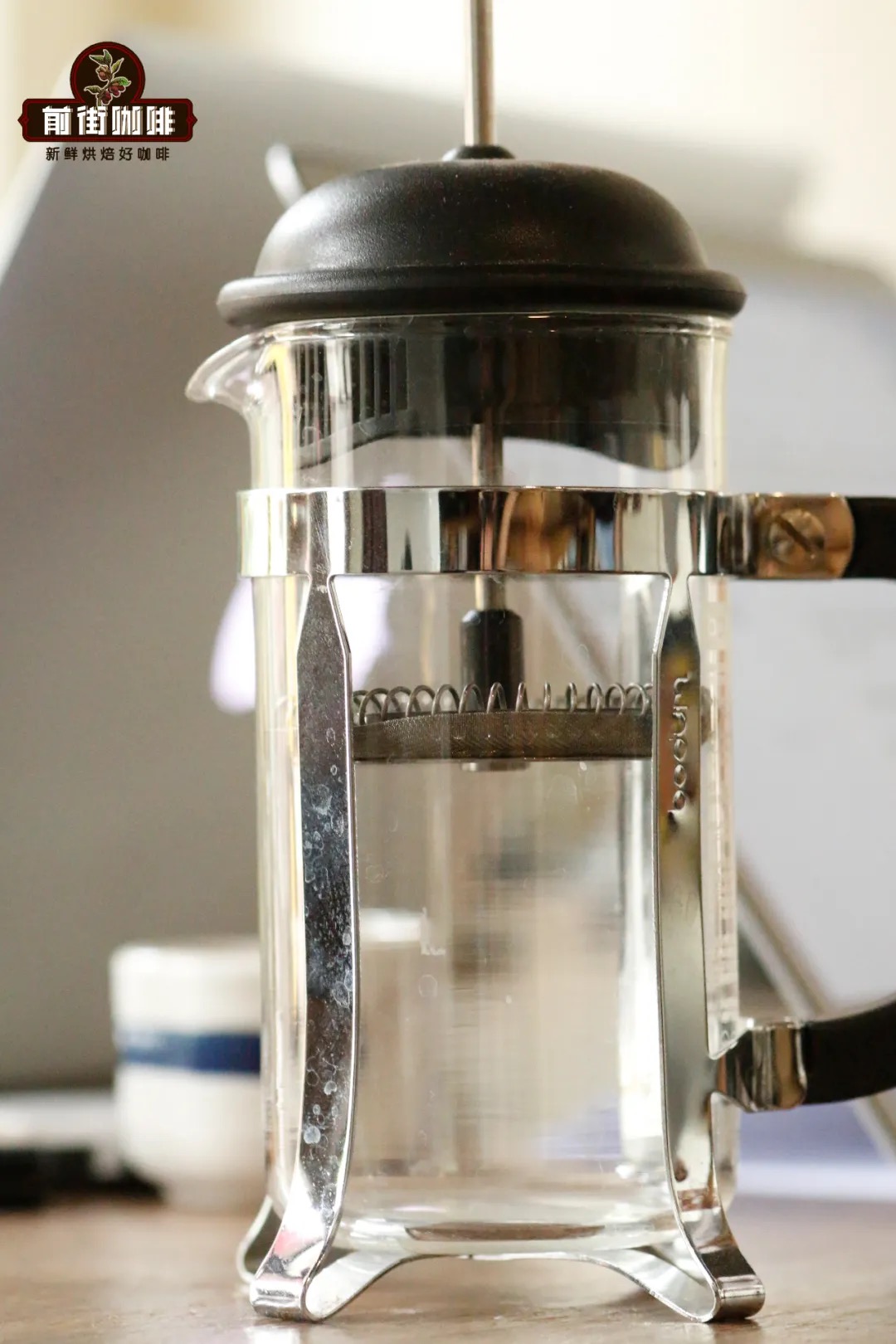 Getting Started with French Press Brewing of Golden Mandheling: The Golden Ratio and Techniques for Home-Ground Black Coffee