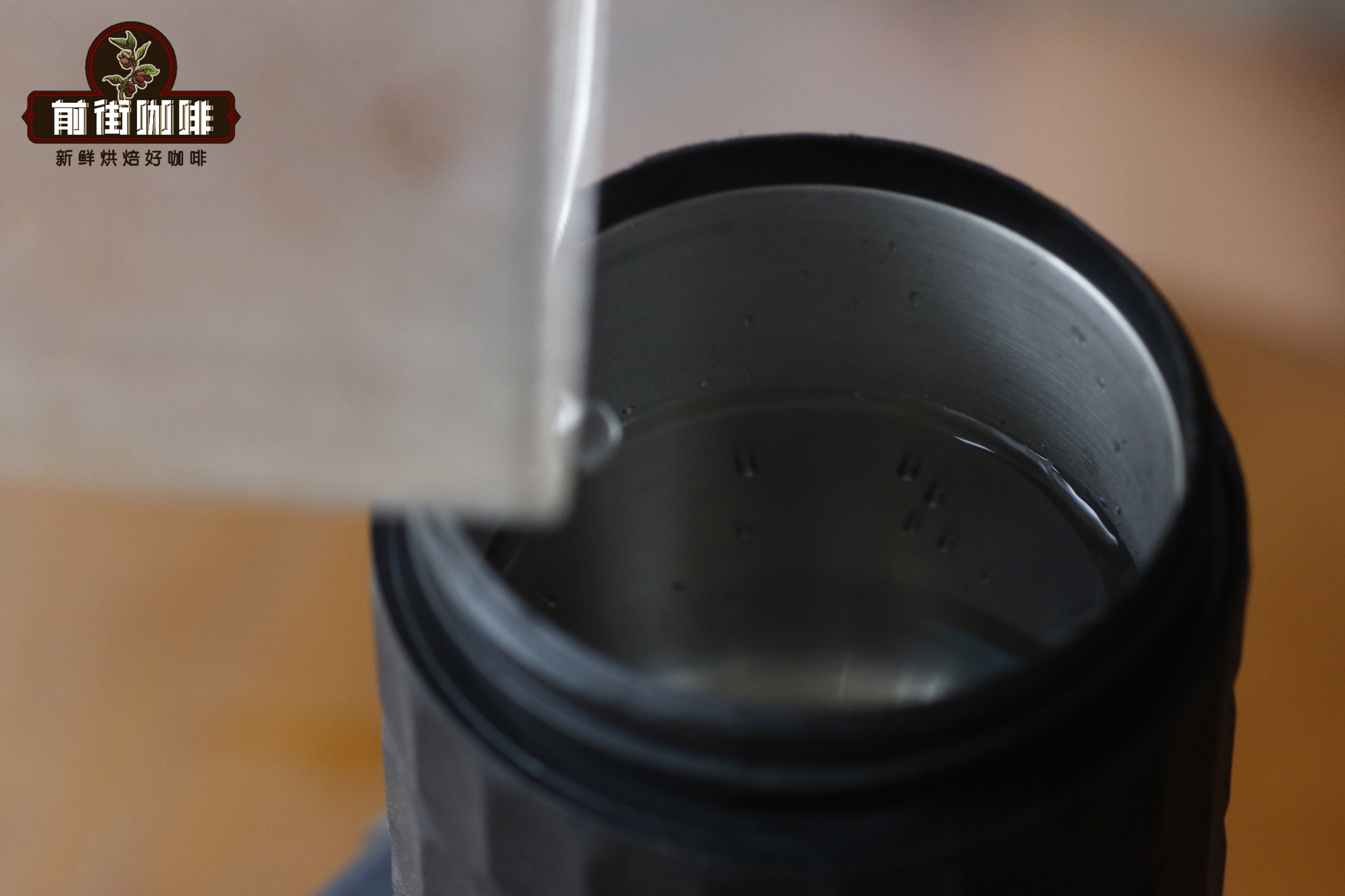 Hands-on Review of the Xingli Third Generation Hand-Pressed Coffee Machine: Extracting 18g of Espresso, with a Full Analysis of Crema and Latte Flavor