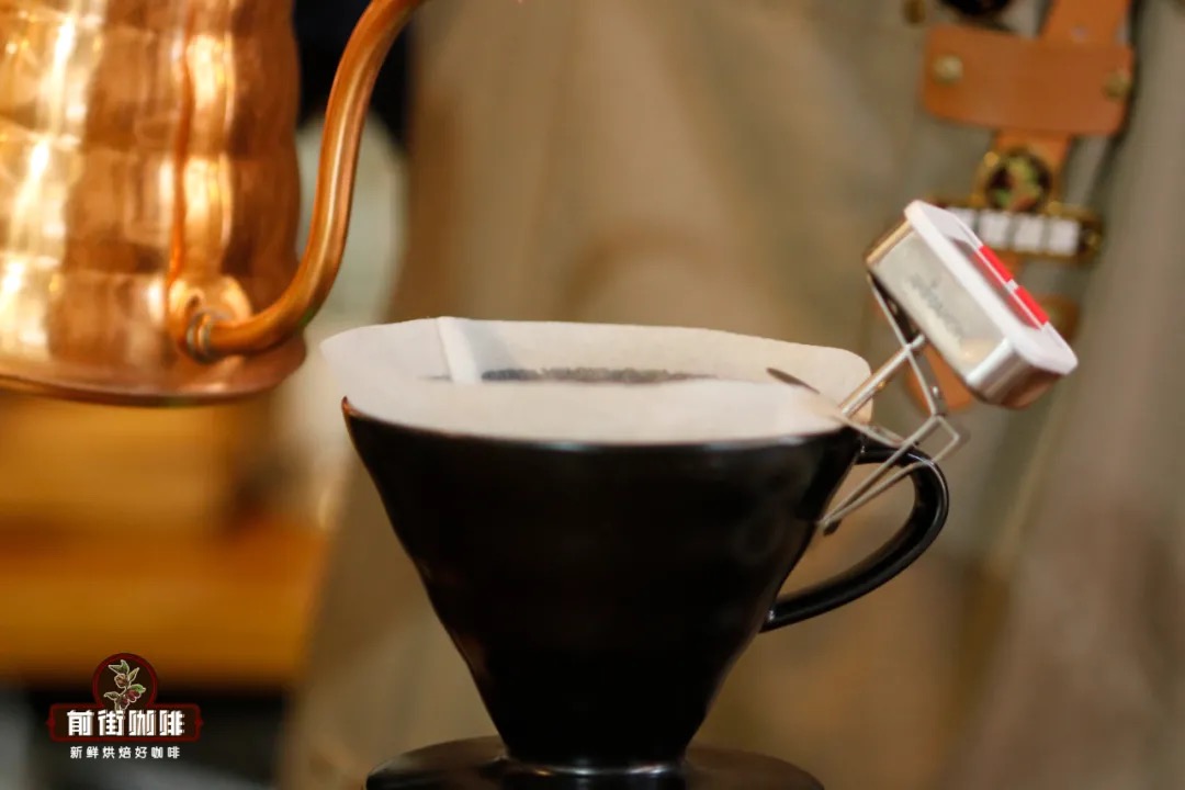 How to Choose a V60 Dripper Material? A Complete Guide to the Pouring & Heat Retention Differences of Resin, Glass, and Ceramic