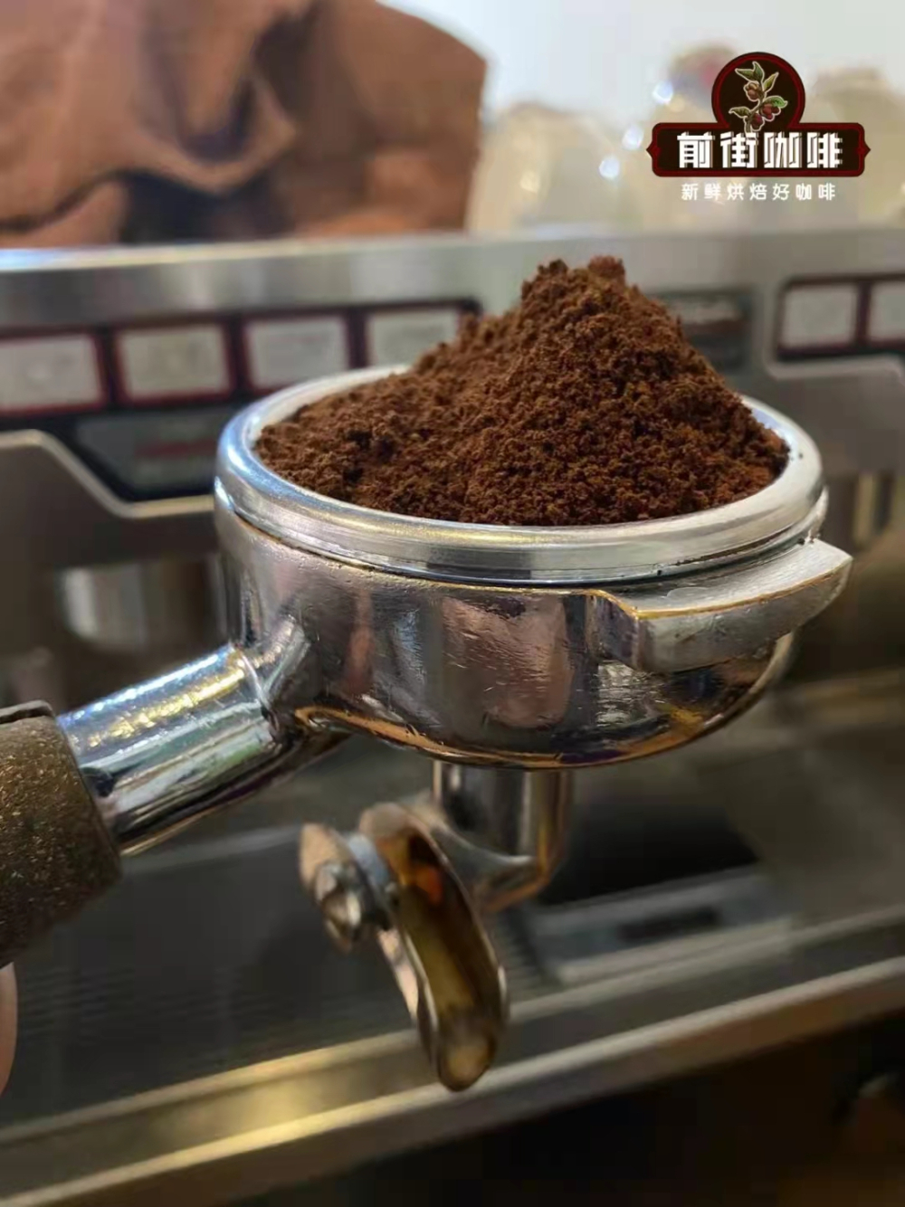 Detailed Explanation of Channeling in Espresso: How Dosing, Distribution, and Tamping Affect Extraction Uniformity